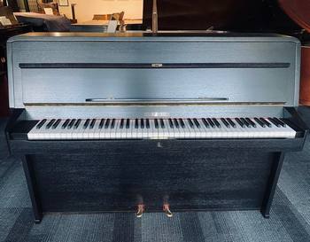 Expert Woodinville piano restoration in WA near 98072