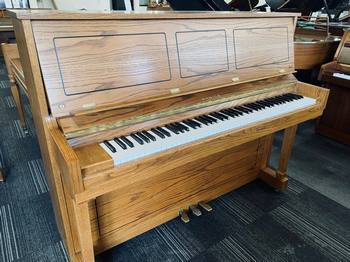 Specialists at Pierce County restoring pianos in WA near 98402